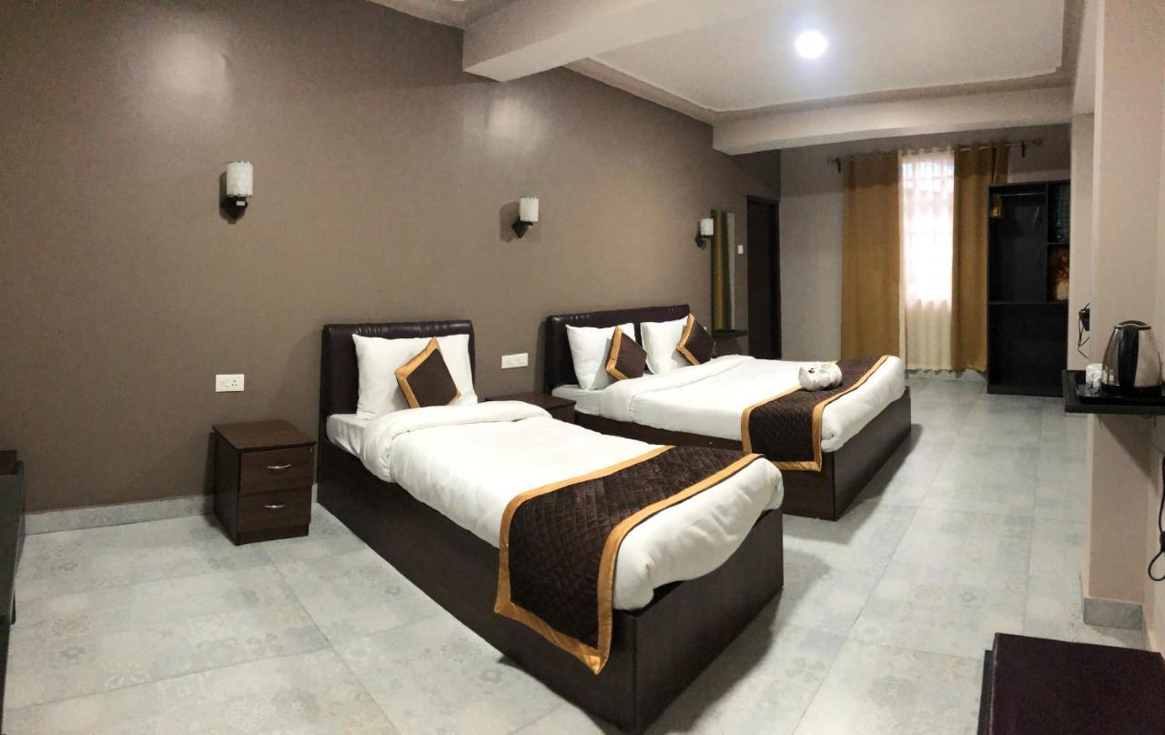 All Seasons Hotel 甘托克 外观 照片